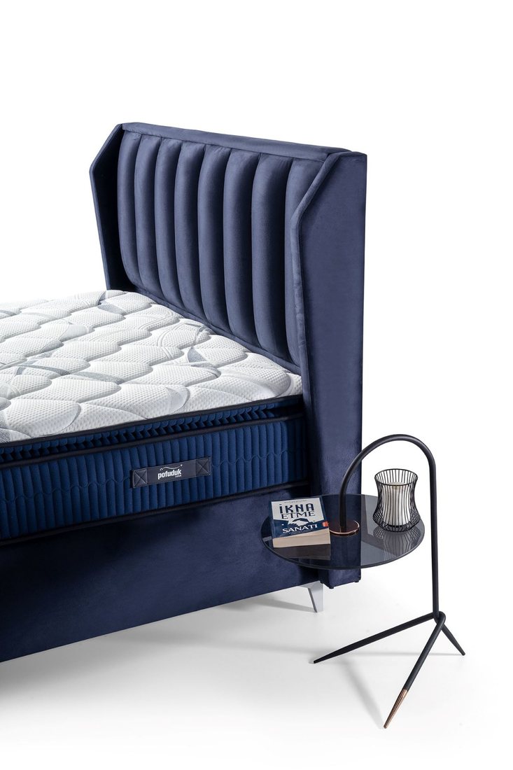 Blue Night Başlık 2